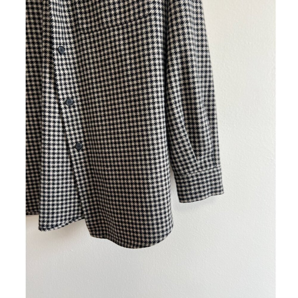 Houndstooth Button Up - Picture 4 of 5